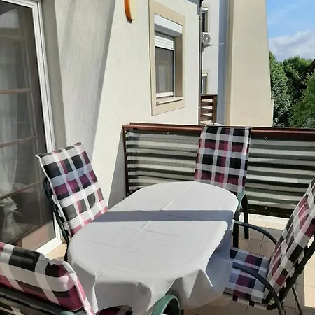 Apartment Bodzafa